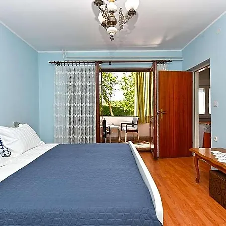 1230 Hotel 4*