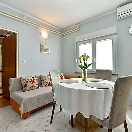 1230 Apartman