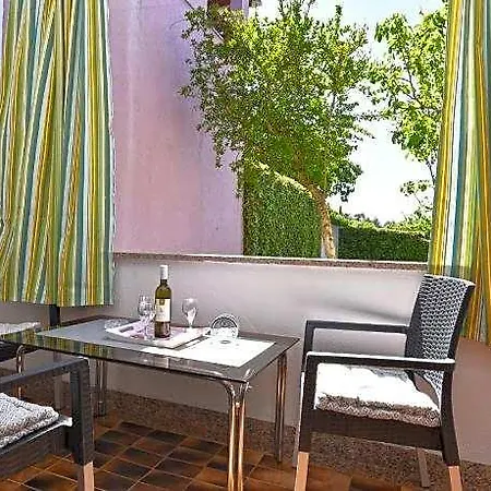 1230 Hotel Pula