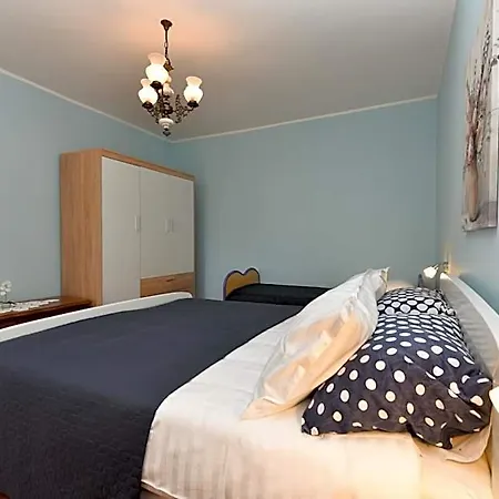 Hotel 1230